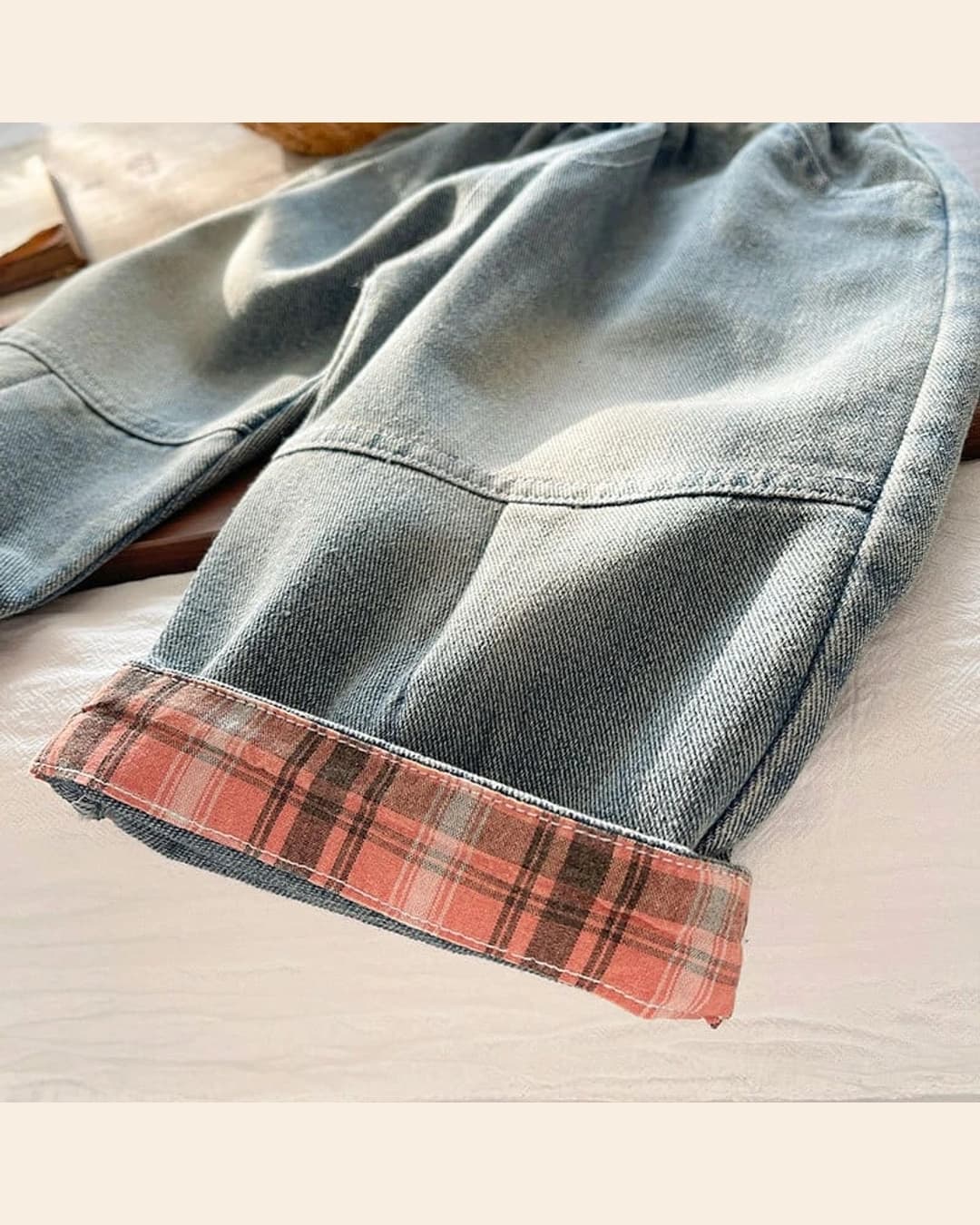 Ensemble 3 pièces garçon – cardigan camel, haut Happy et jean 4